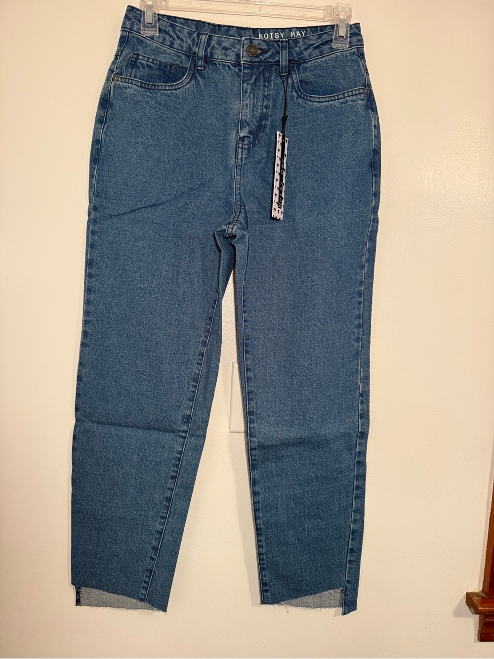 Noisy May Medium Blue Cropped Mom Jeans